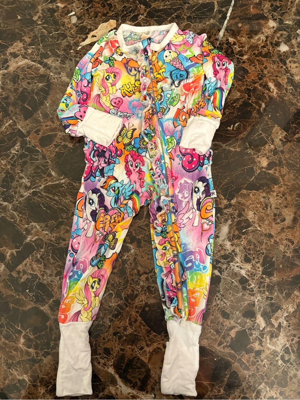 Bums & Roses baby sleeper